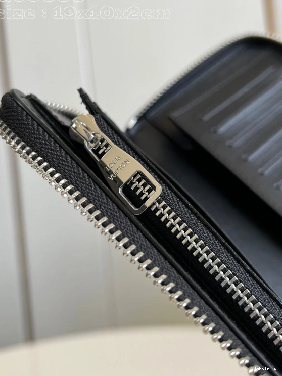 WIS LOUIS WALLET-10*20*2 ZIPPY VUITTON cm 1112